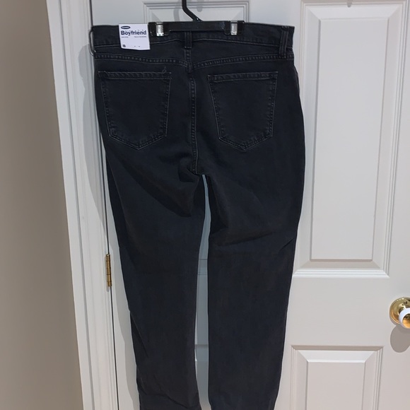 Brand new - Black/Grey Old Navy’s boyfriend jeans - Picture 2 of 2